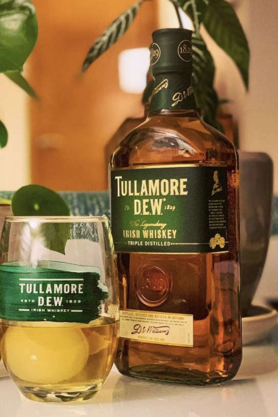 Review on Tullamore Dew Irish Whiskey What Makes it So Special?